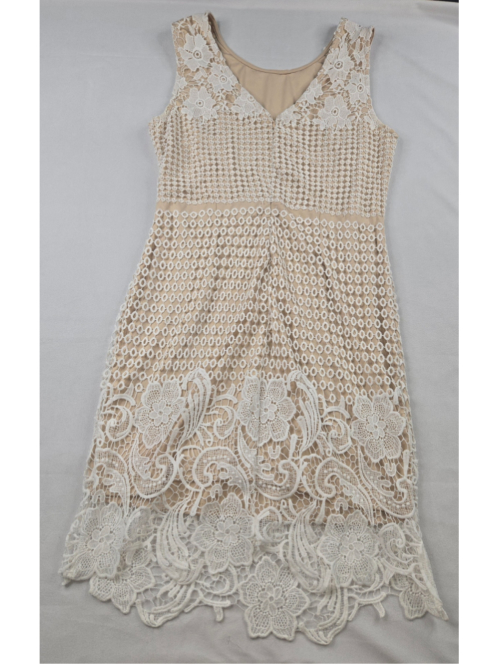 Papillon | Women | Dress | White and Tan |Size Large - Picture 2 of 6